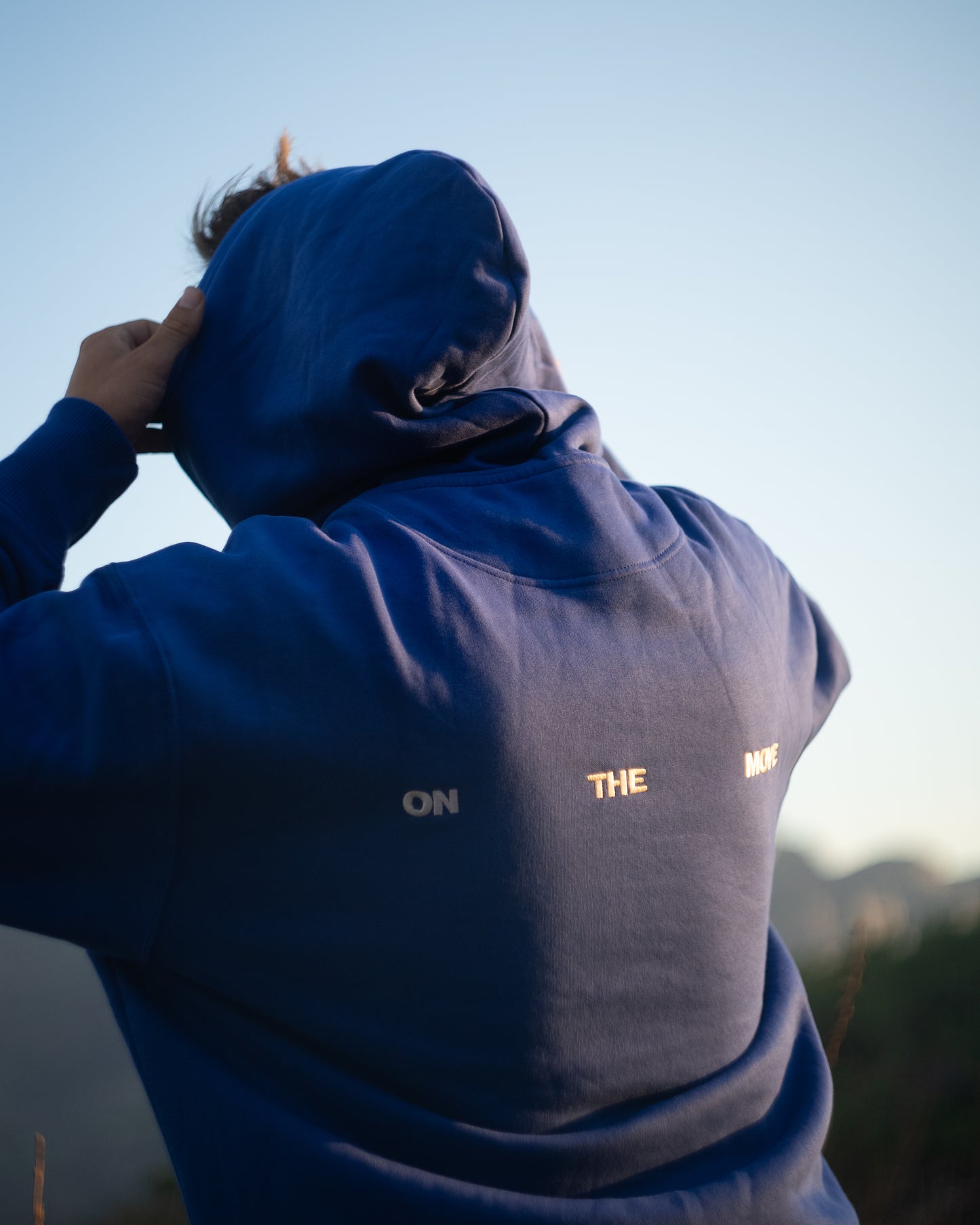 Hoodie "Blau" ALWAYS ON THE MOVE