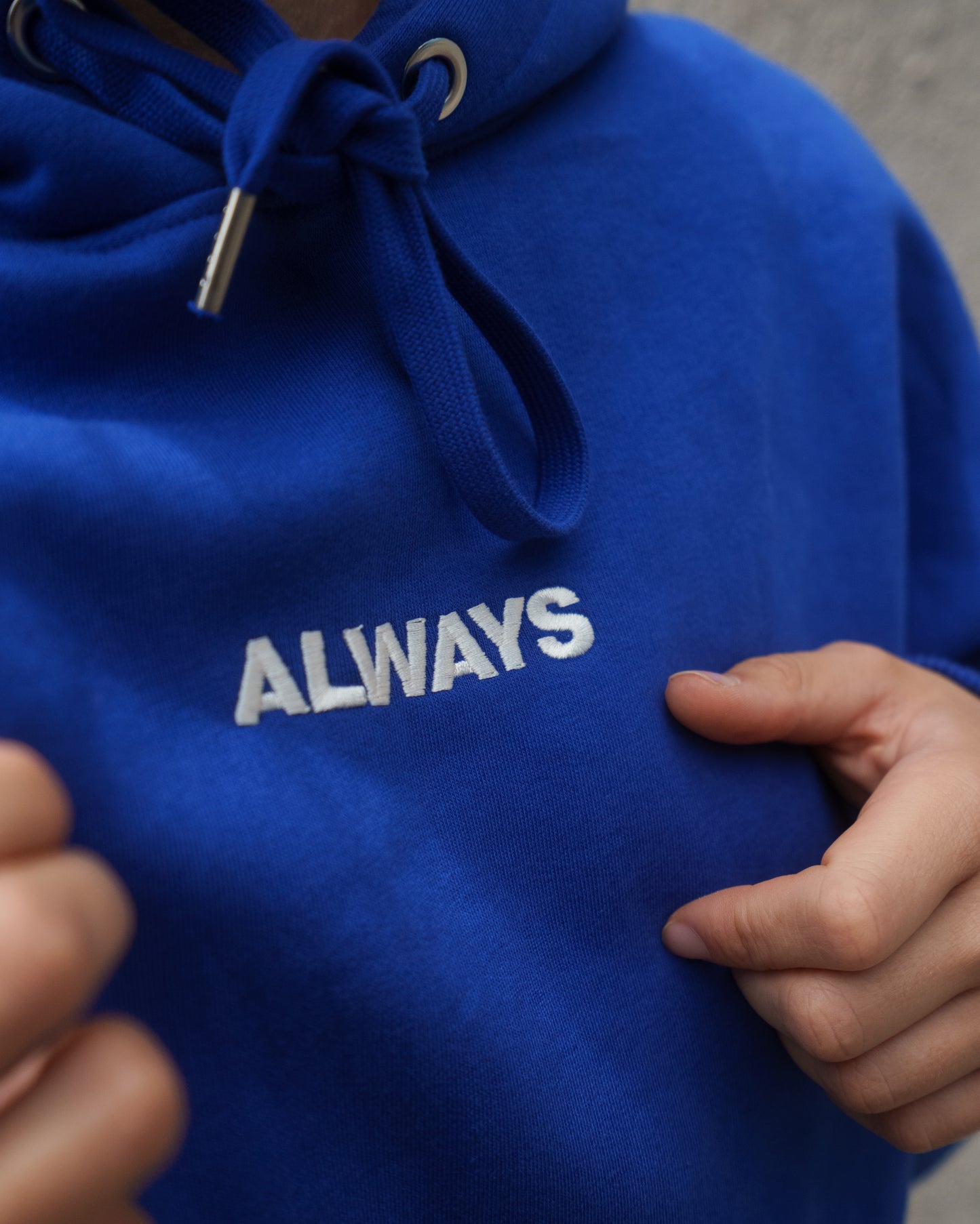 Hoodie "Blau" ALWAYS ON THE MOVE